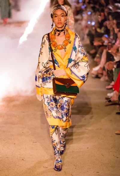 Look 19
